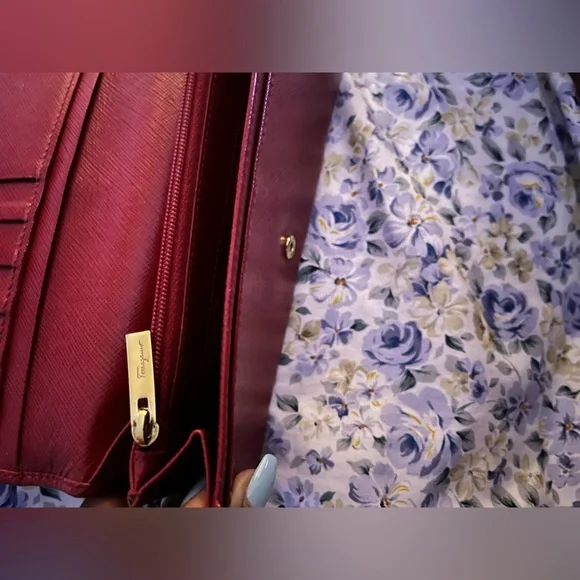 Salvatore Ferragamo Burgundy Wallet with Gold Accent - Picture 5 of 9